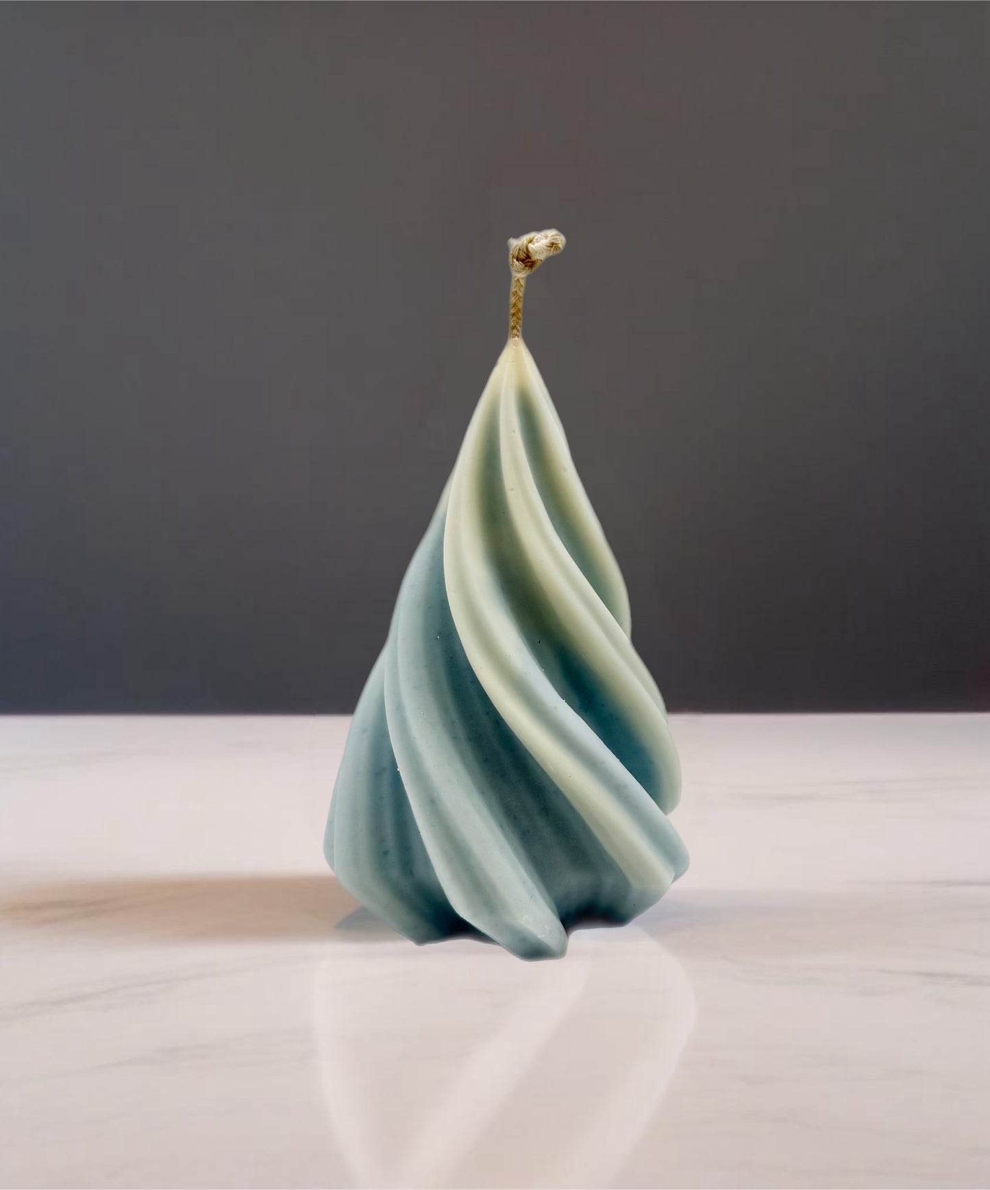 Twisted Evergreen Candle L