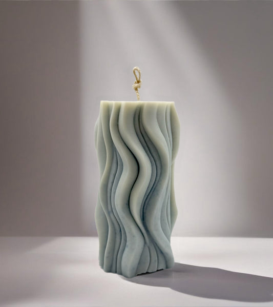 Wavy Column Candle